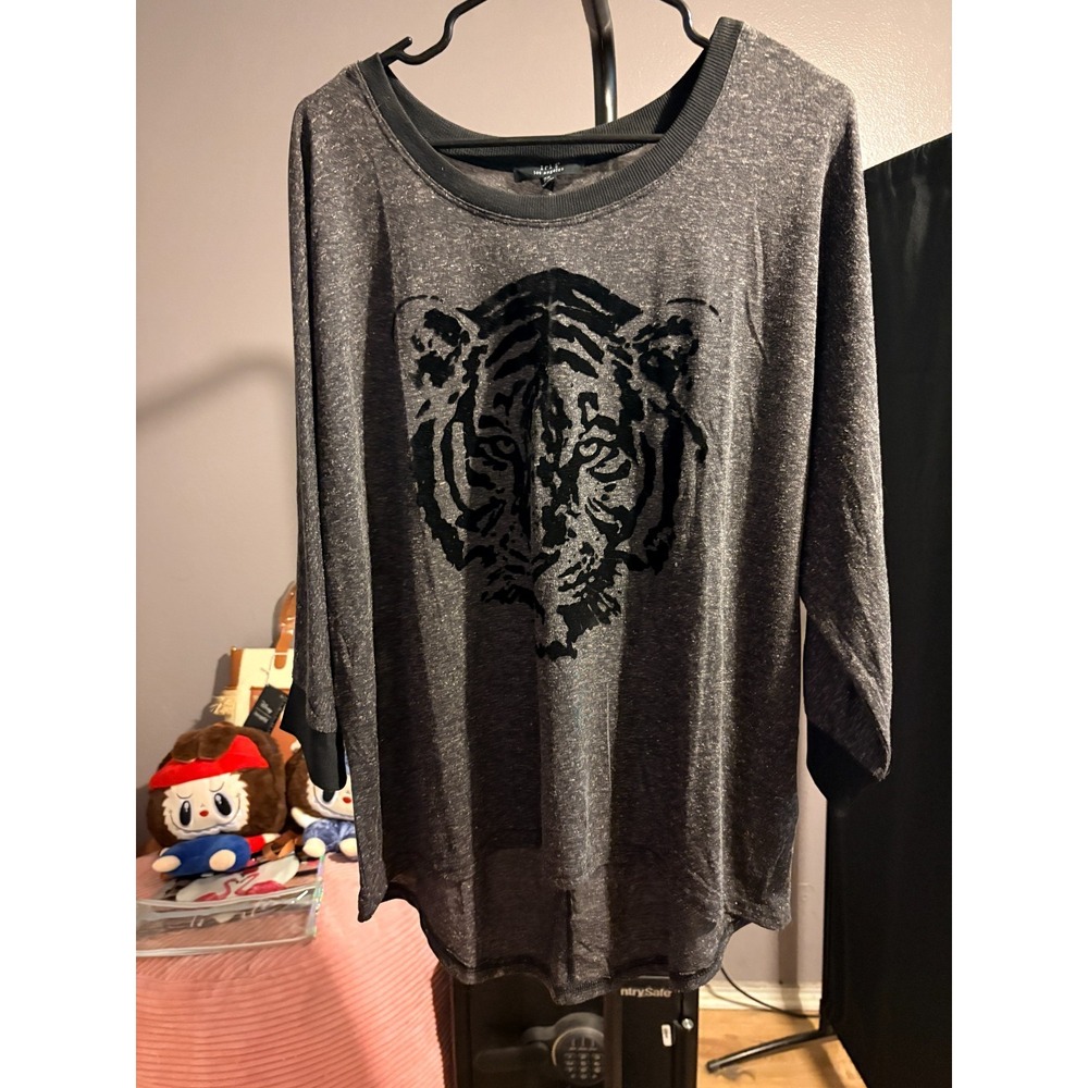 Iris Black Long Sleeve High Low Blouse with Tiger Print Sz 2X